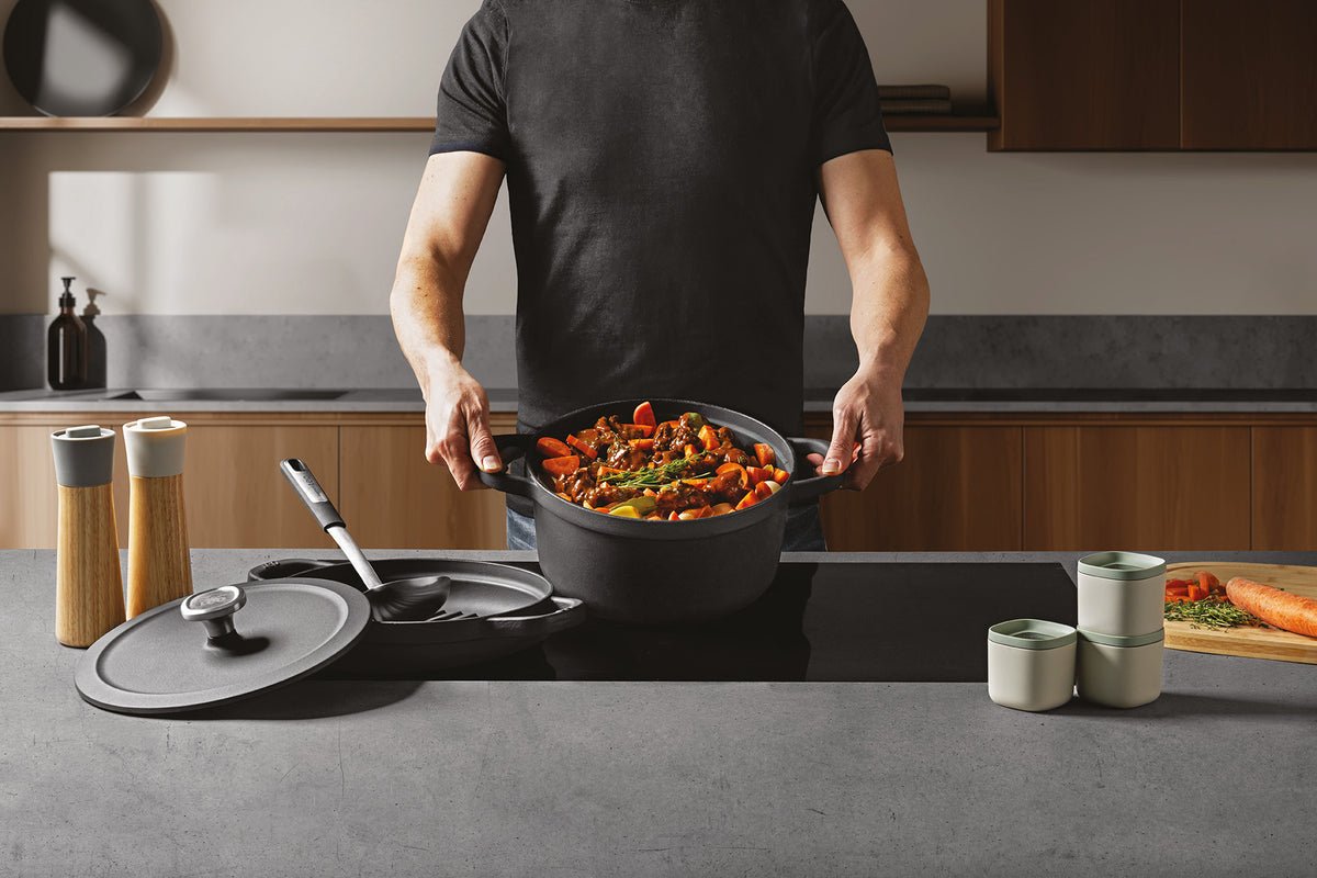 Graphite Cast Iron Covered Stockpot 26 cm – 5