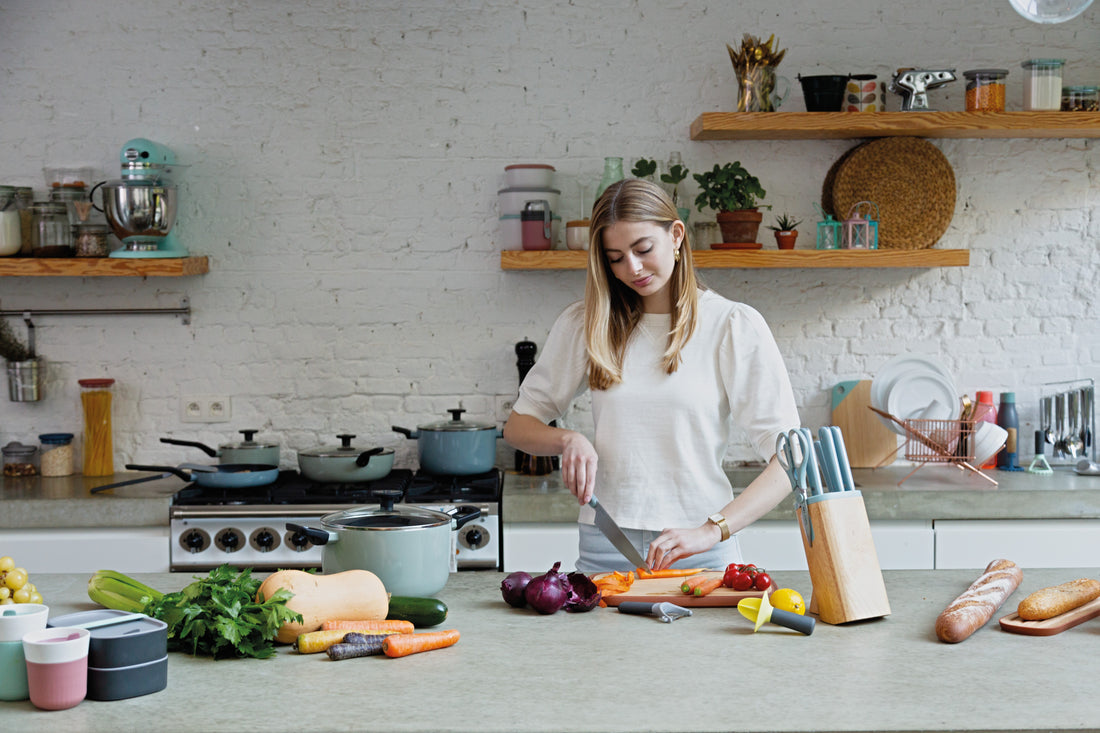 BergHOFF 7-Piece Knife Block Set - Glints Slate with Magnetic Knife Block and Soft-Touch Handles